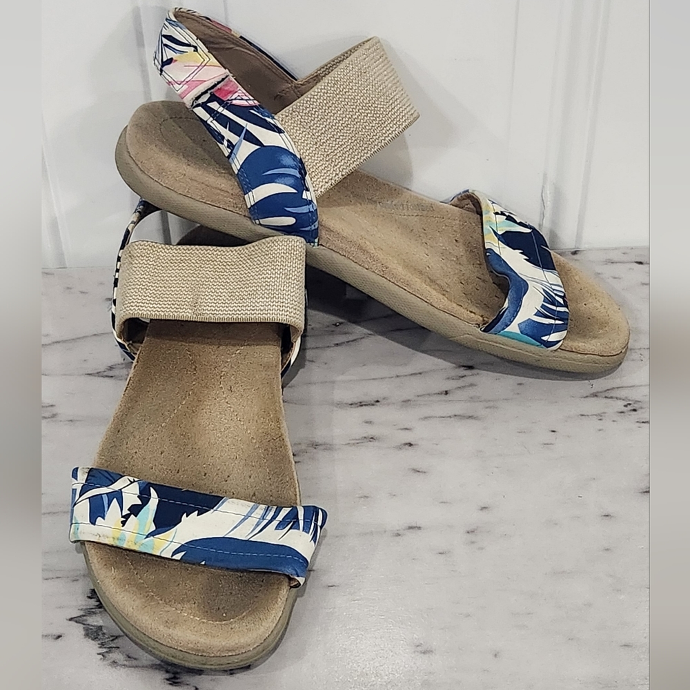 Madeline Stuart tropical print sandals women's size 8